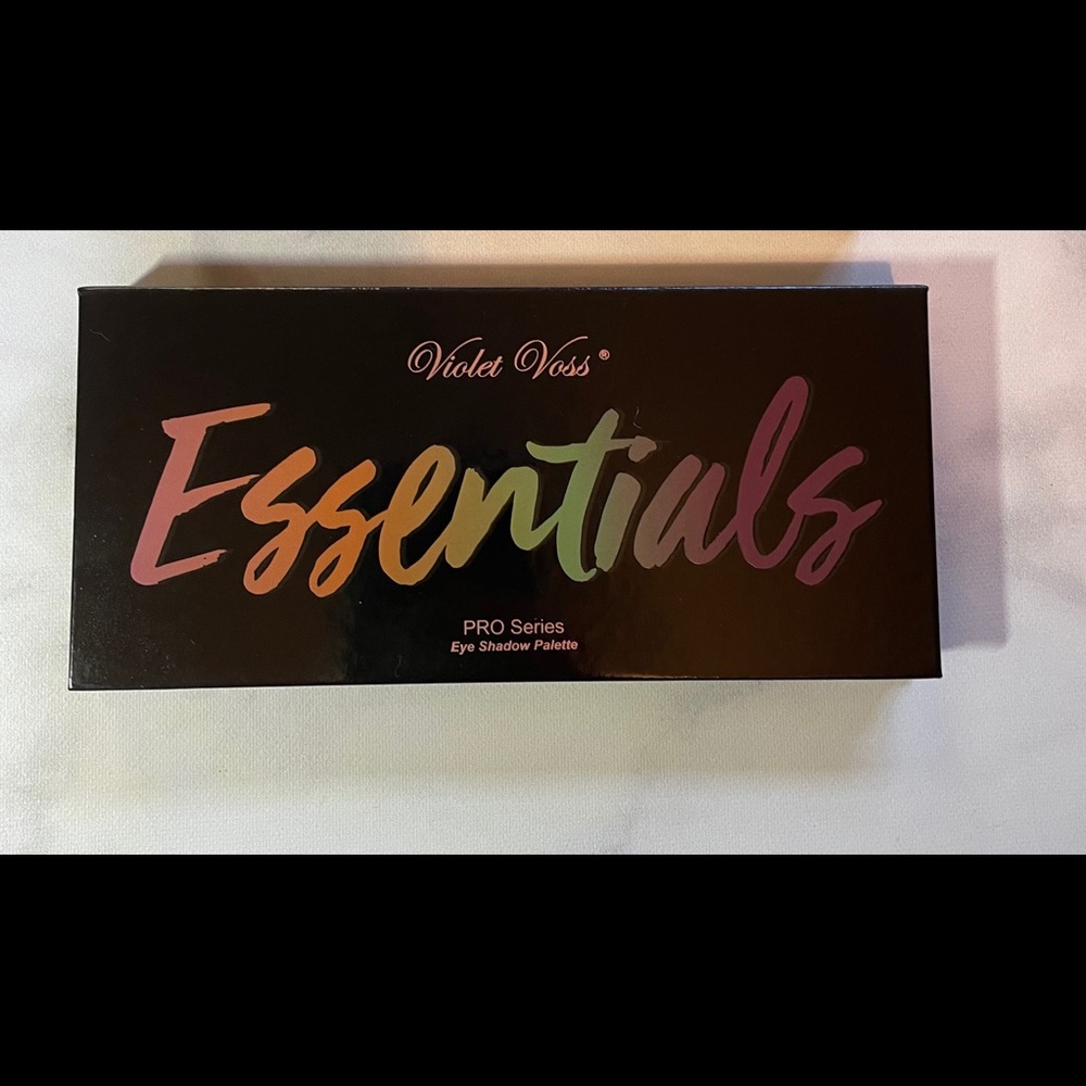Violet Voss Essentials eyeshadow palette